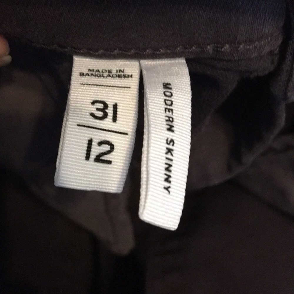 Loft skinny jeans w/ frayed hem - Picture 5 of 7